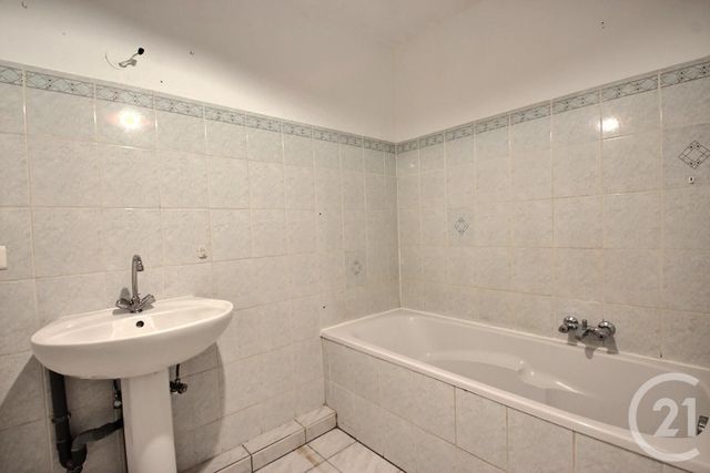 Appartement F3 à vendre - 3 pièces - 73.0 m2 - HAGUENAU - 67 - ALSACE - Century 21 Pays De La Moder