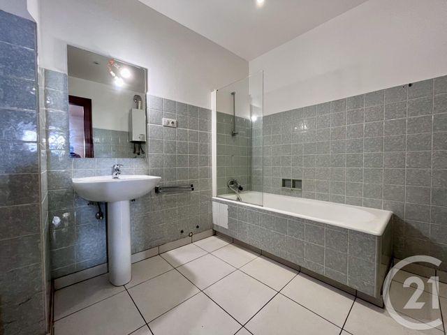 Appartement F3 à louer - 3 pièces - 106.81 m2 - HAGUENAU - 67 - ALSACE - Century 21 Pays De La Moder