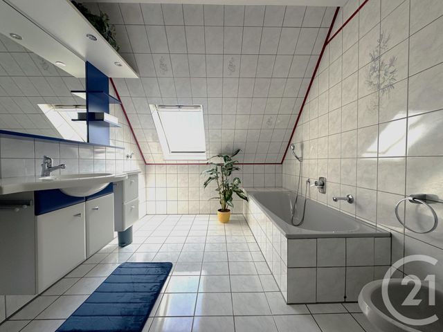 Appartement F4 à louer - 4 pièces - 100.0 m2 - BETSCHDORF - 67 - ALSACE - Century 21 Pays De La Moder