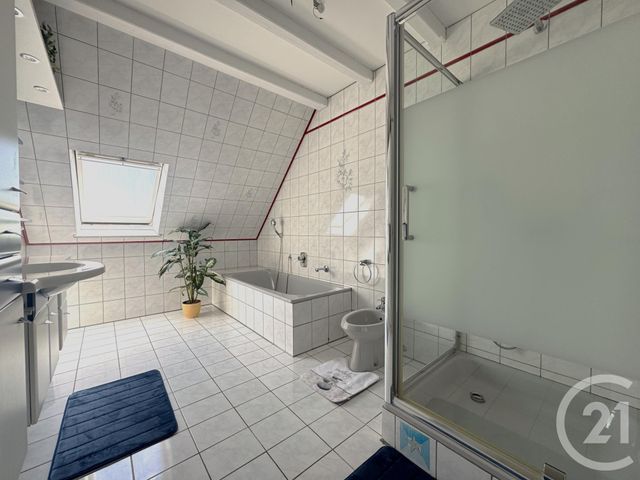 Appartement F4 à louer - 4 pièces - 100.0 m2 - BETSCHDORF - 67 - ALSACE - Century 21 Pays De La Moder